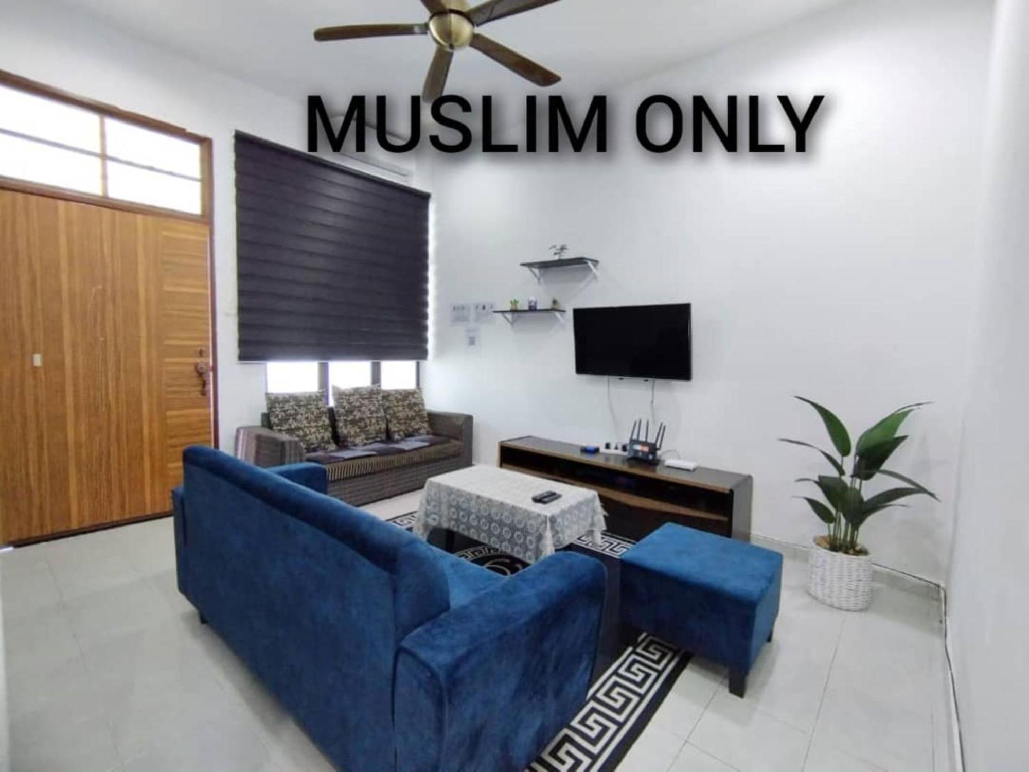 Indah Damai Holiday home *